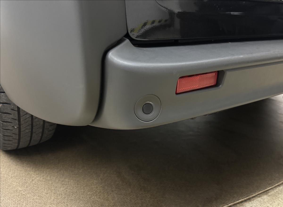 Opel Vivaro Kombi 2,5 l 107 kw