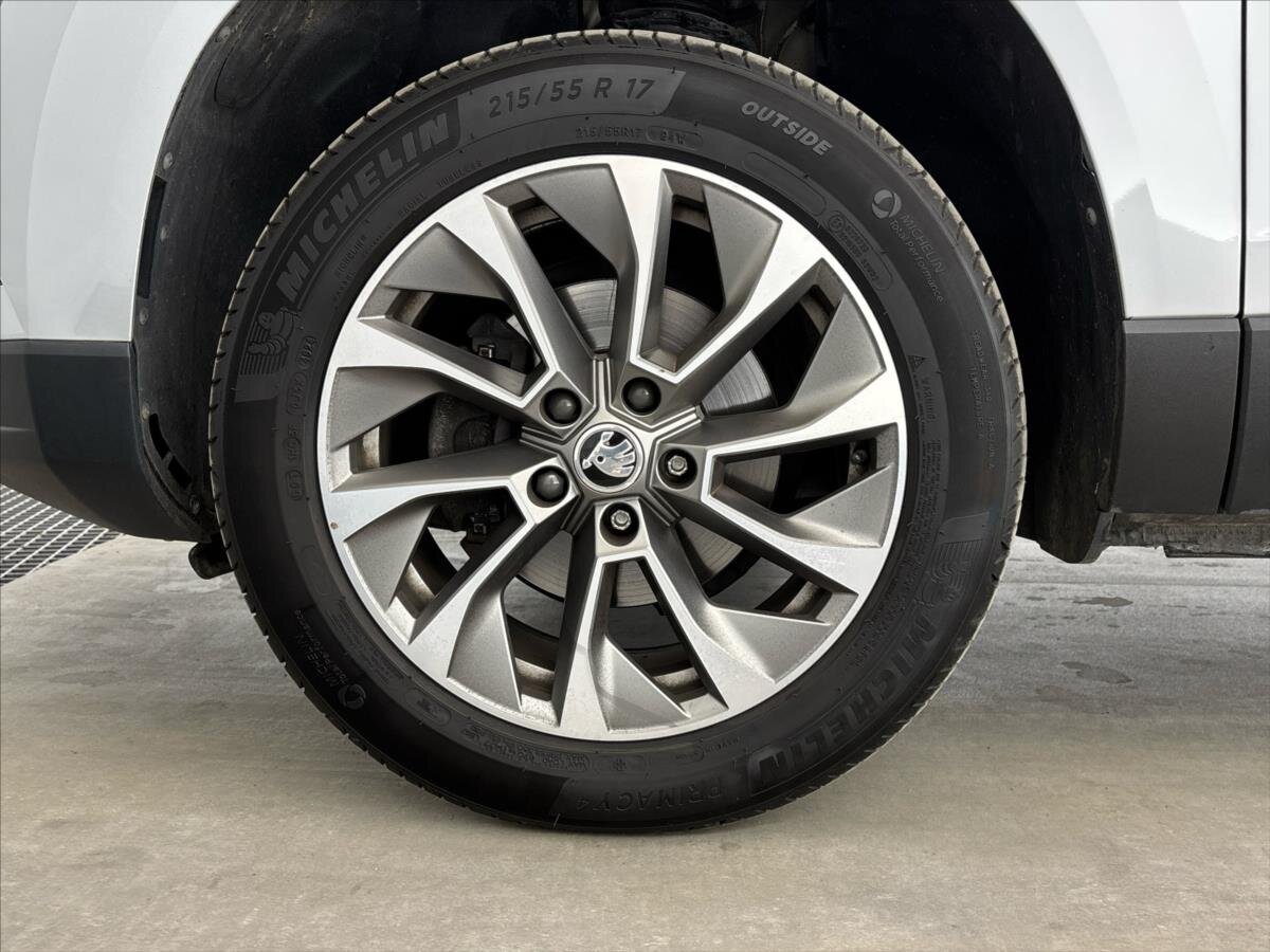 Škoda Karoq SUV / Terénní 1,5 l 110 kw