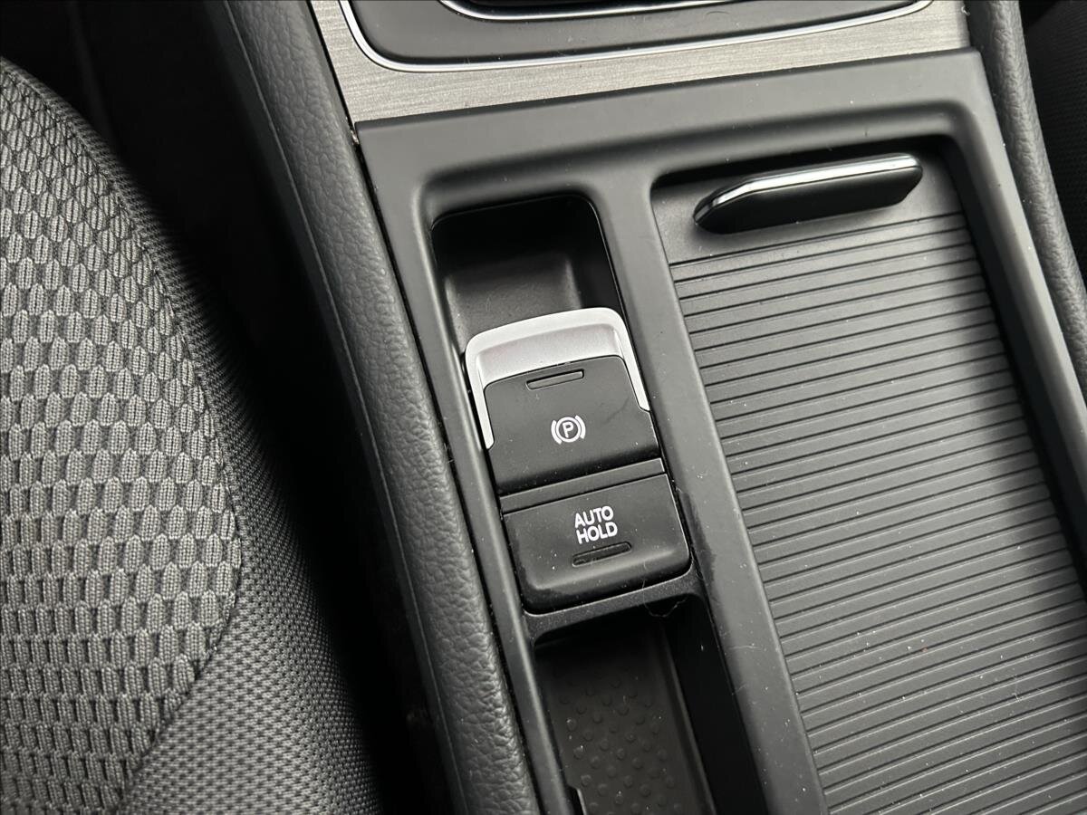 Volkswagen Golf Hatchback 1,2 l 77 kw