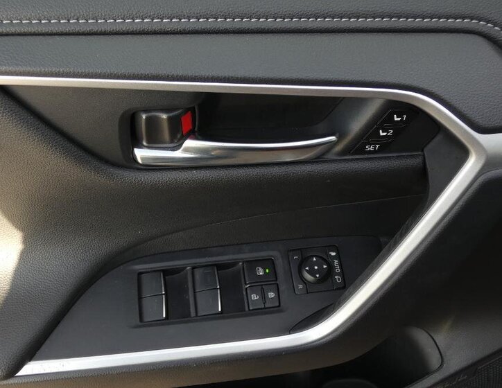 Toyota RAV4 SUV / Terénní 2,5 l 131 kw