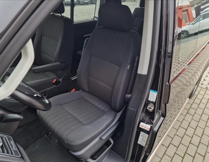 Volkswagen Multivan 35