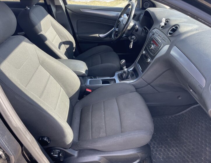 Ford Mondeo Kombi 2,0 l 103 kw