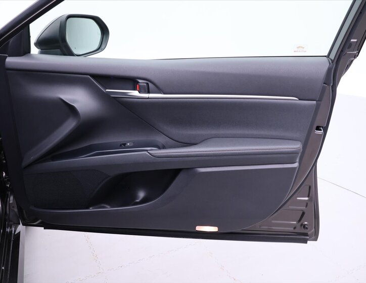 Toyota Camry Sedan 2,5 l 131 kw