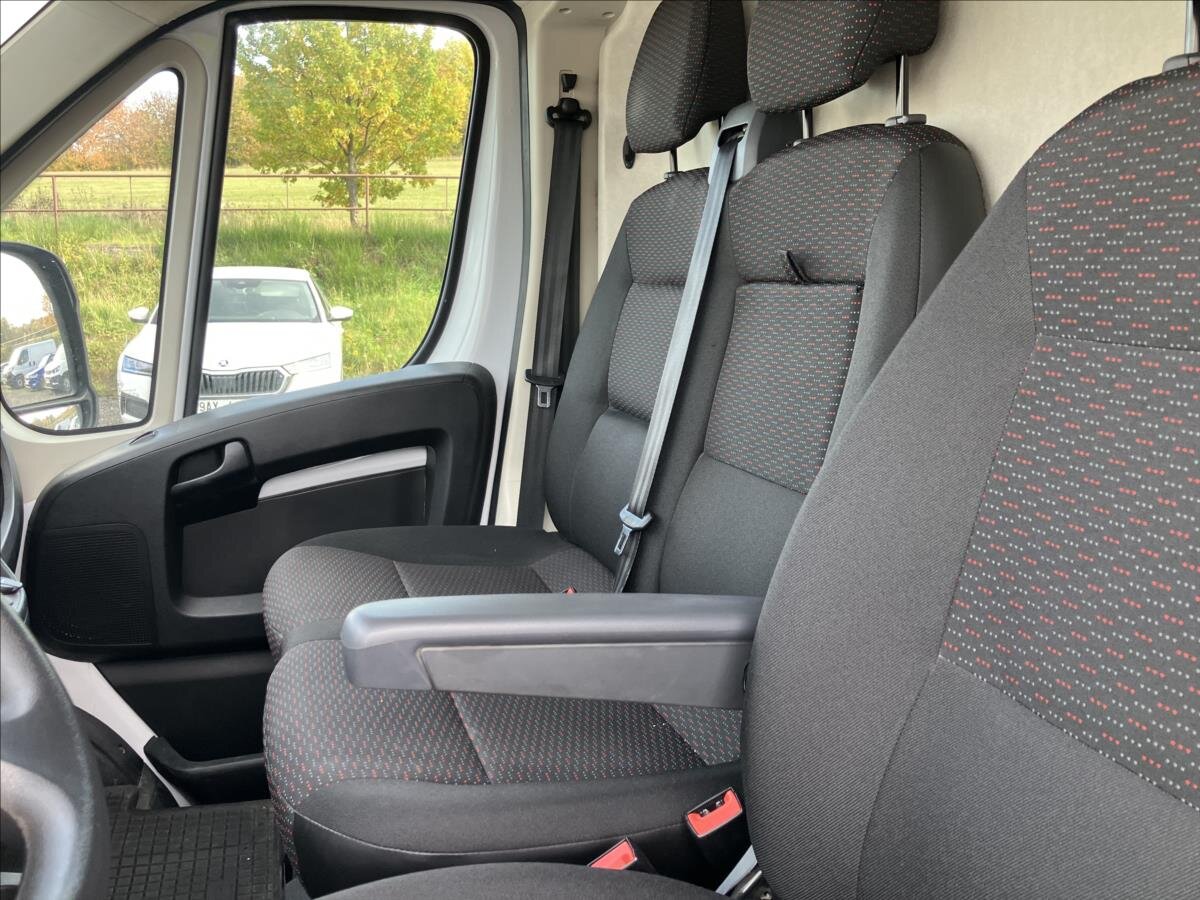 Peugeot Boxer Skříň 2,2 l 121 kw