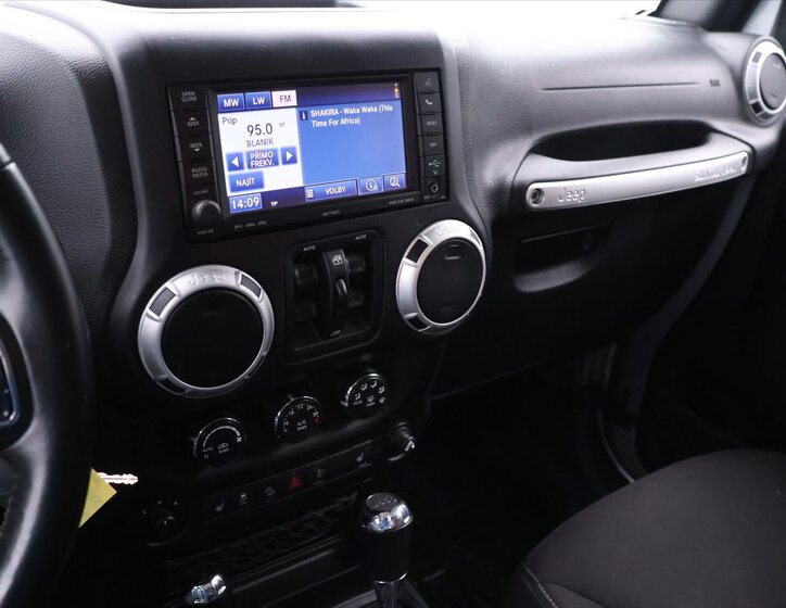 Jeep Wrangler SUV / Terénní 2,8 l 147 kw