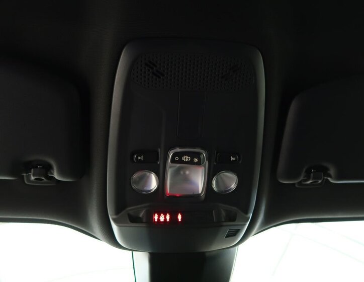 Peugeot 2008 SUV 1,2 l 74 kw