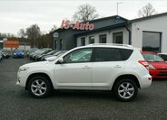 Toyota RAV4 SUV / Terénní 2,2 l 110 kw