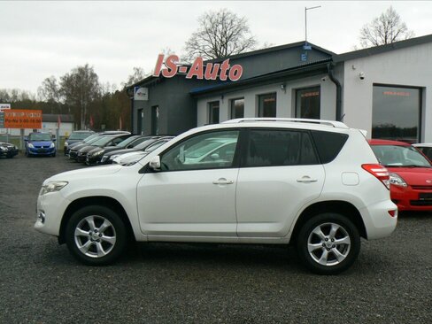 Toyota RAV4 SUV / Terénní 2,2 l 110 kw