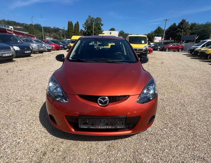 Mazda 2 10