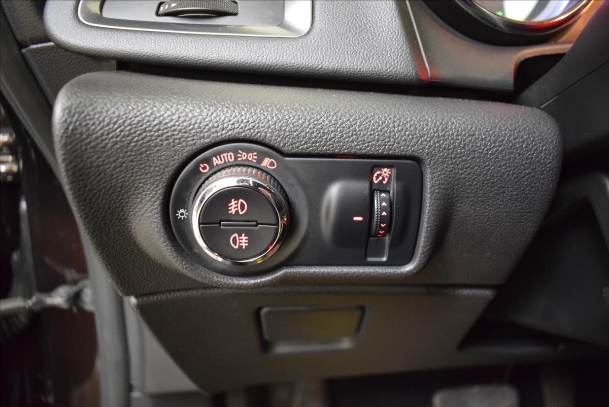 Opel Astra Kombi 2,0 l 121 kw