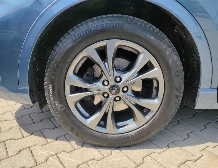 Ford Kuga SUV 1,5 l 110 kw