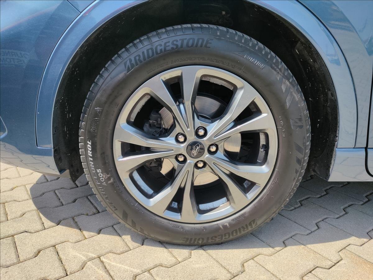 Ford Kuga SUV 1,5 l 110 kw