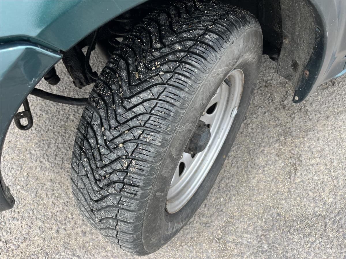 Suzuki Jimny SUV / Terénní 1,3 l 63 kw