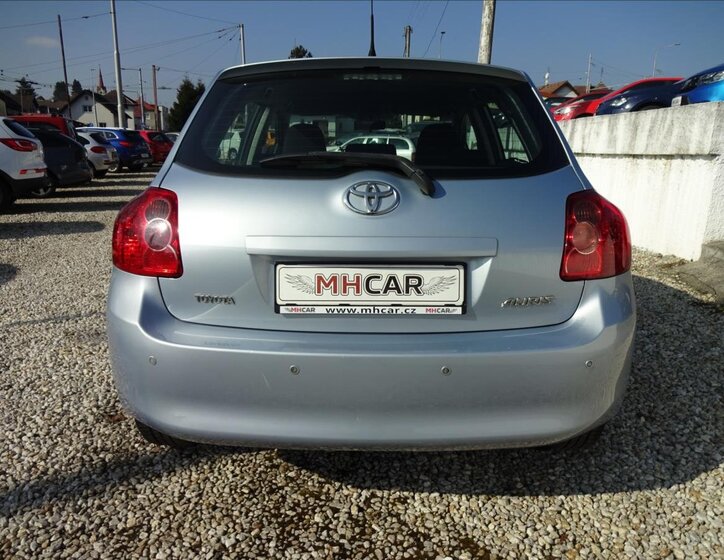 Toyota Auris Hatchback 1,3 l 74 kw