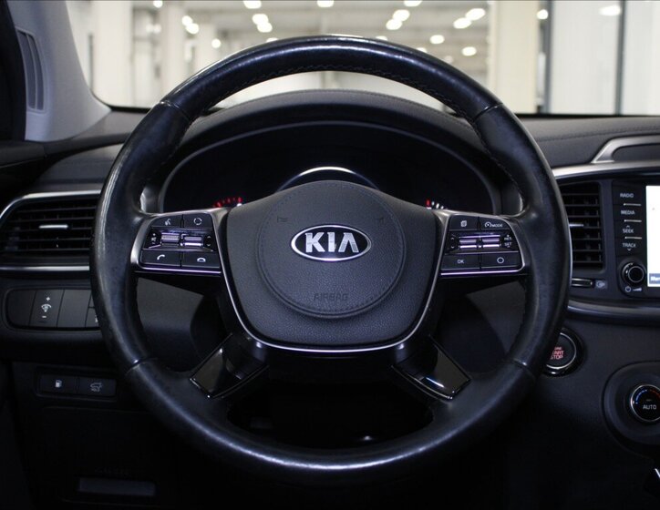 KIA Sorento SUV 2,2 l 147 kw