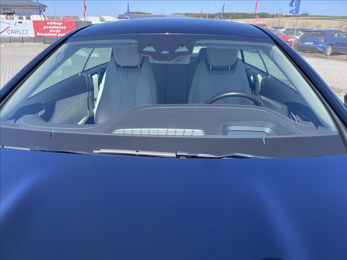 Mercedes-Benz Třídy E Kupé 2,0 l 180 kw