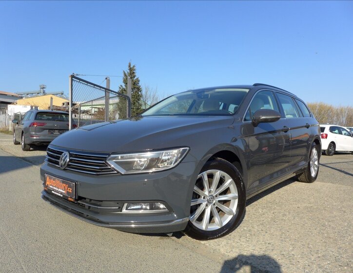 Volkswagen Passat Kombi 1,6 l 88 kw