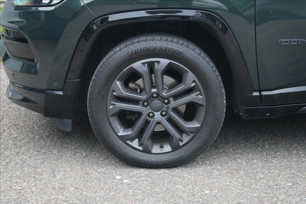 Jeep Compass SUV 1,3 l 110 kw