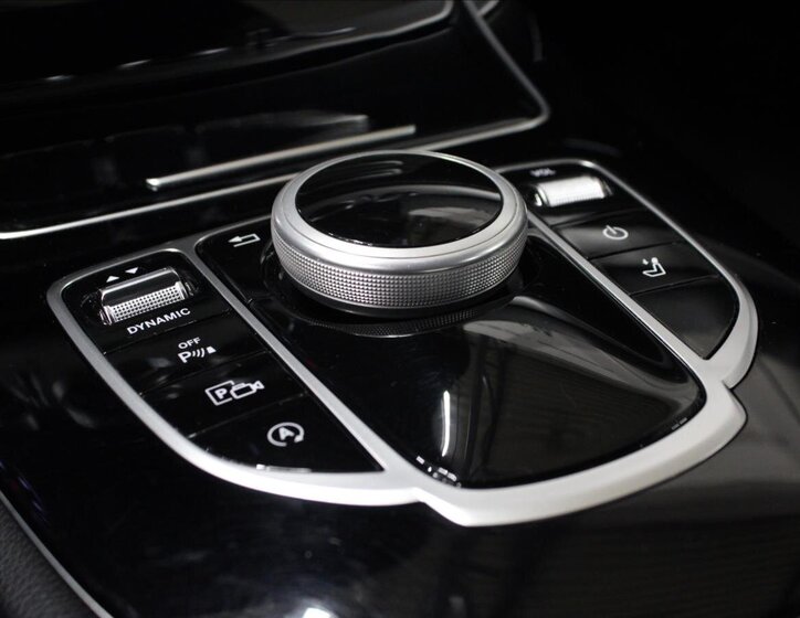 Mercedes-Benz Třídy E 27