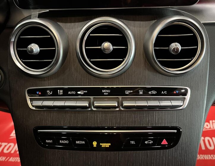 Mercedes-Benz Třídy C Sedan / Limuzína 2,0 l 143 kw