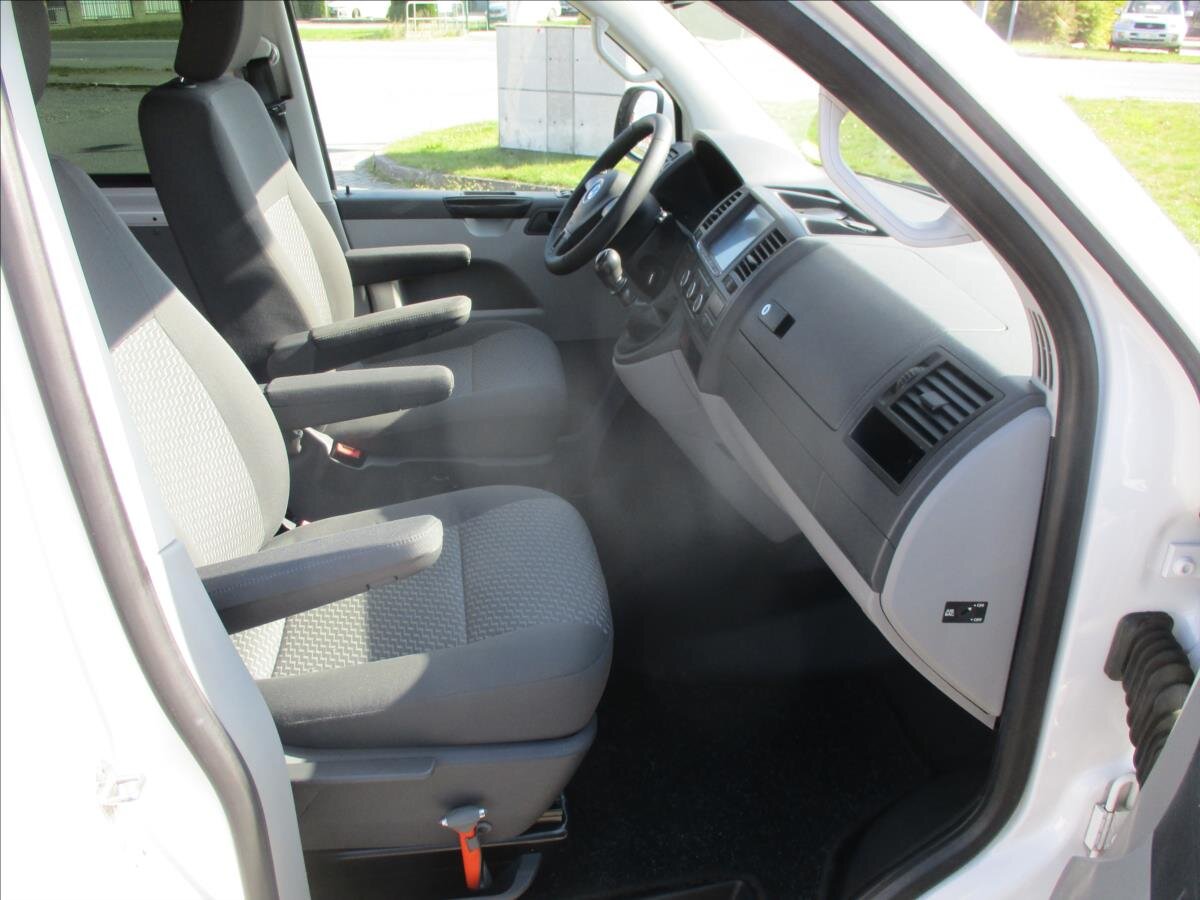 Volkswagen Transporter Kombi 2,0 l 84 kw