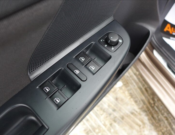 Volkswagen Golf Kombi 1,2 l 77 kw