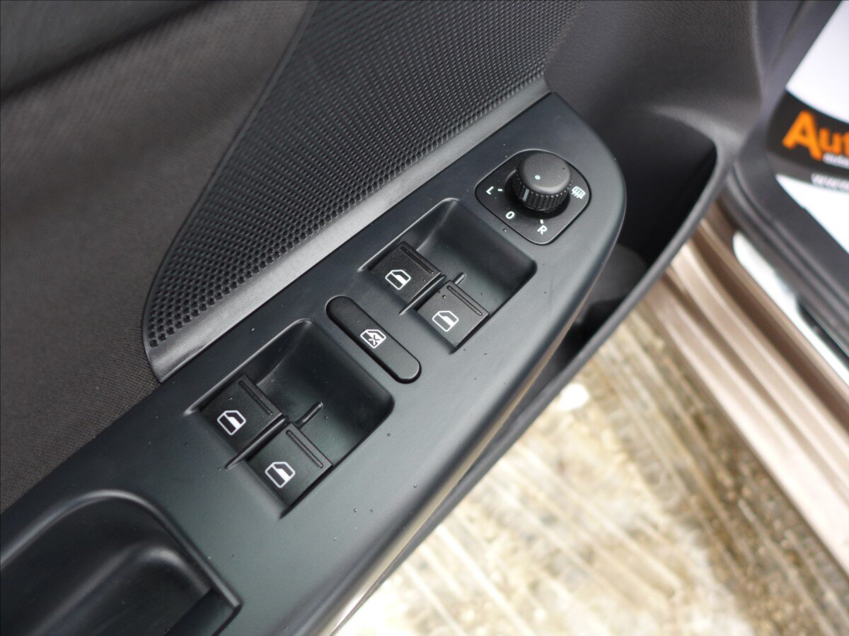 Volkswagen Golf Kombi 1,2 l 77 kw