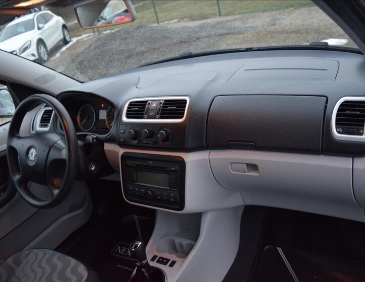 Škoda Roomster 22