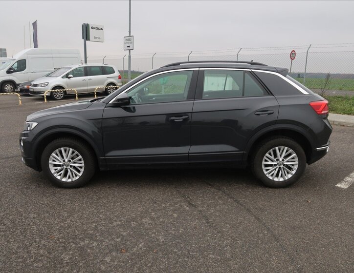 Volkswagen T-Roc SUV 1,5 l 110 kw
