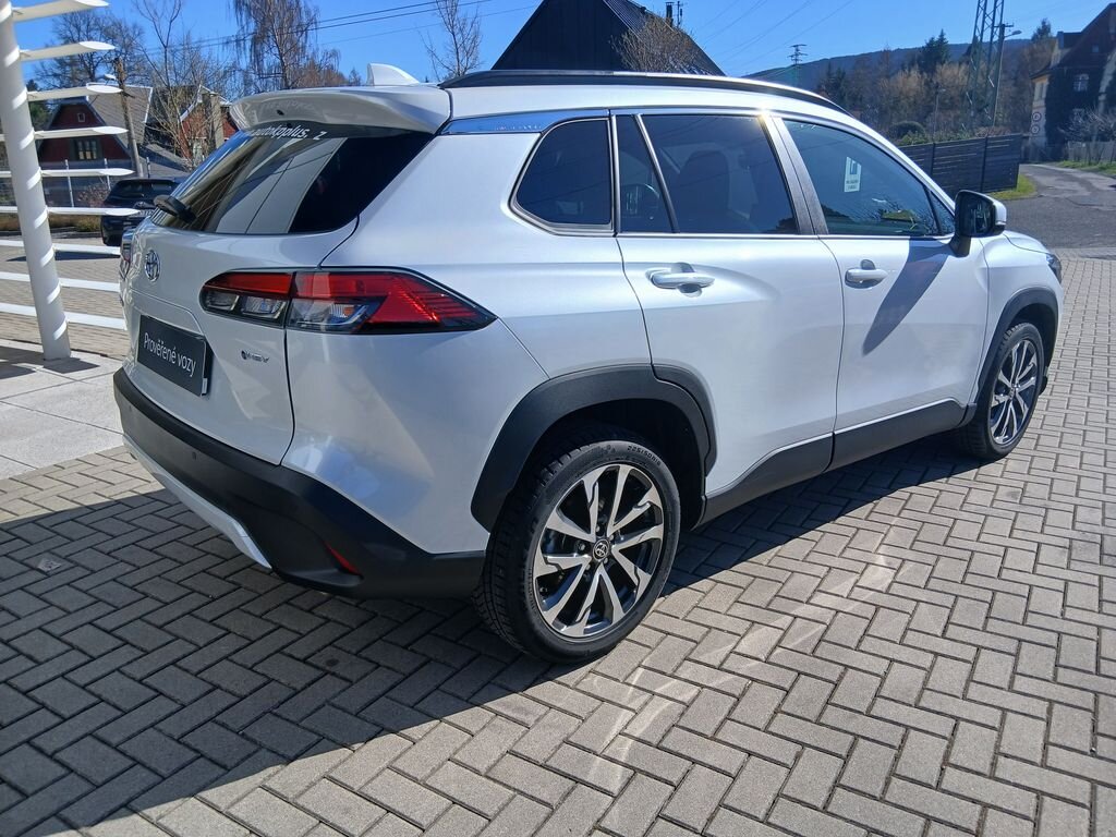 Toyota Corolla Cross SUV / Terénní 2,0 l 112 kw