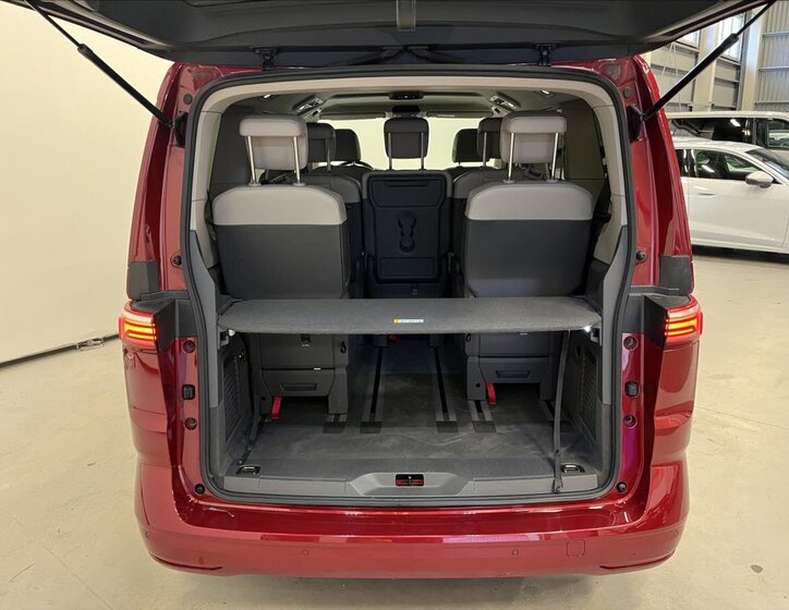 Volkswagen Multivan 29