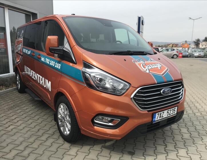 Ford Tourneo Custom 1