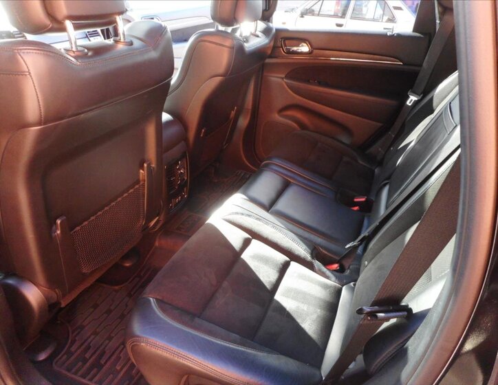 Jeep Grand Cherokee 28