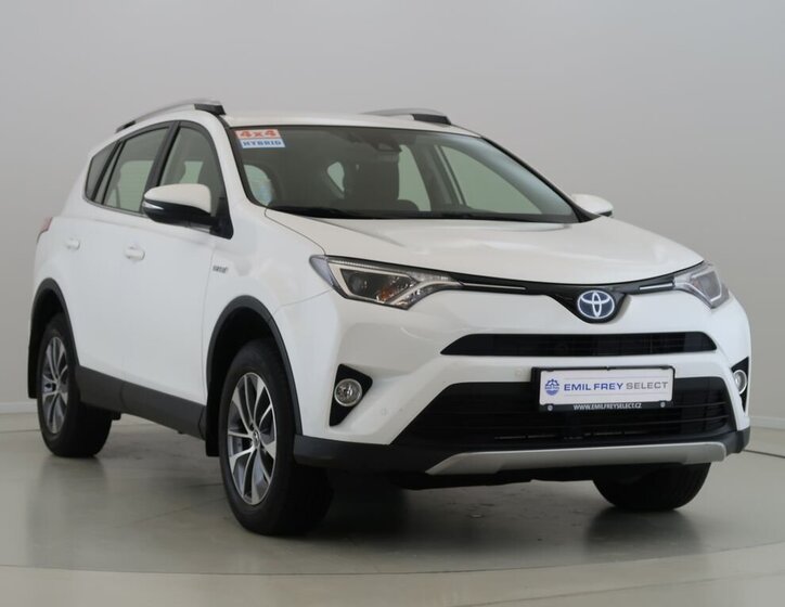 Toyota RAV4 SUV / Terénní 2,5 l 114 kw
