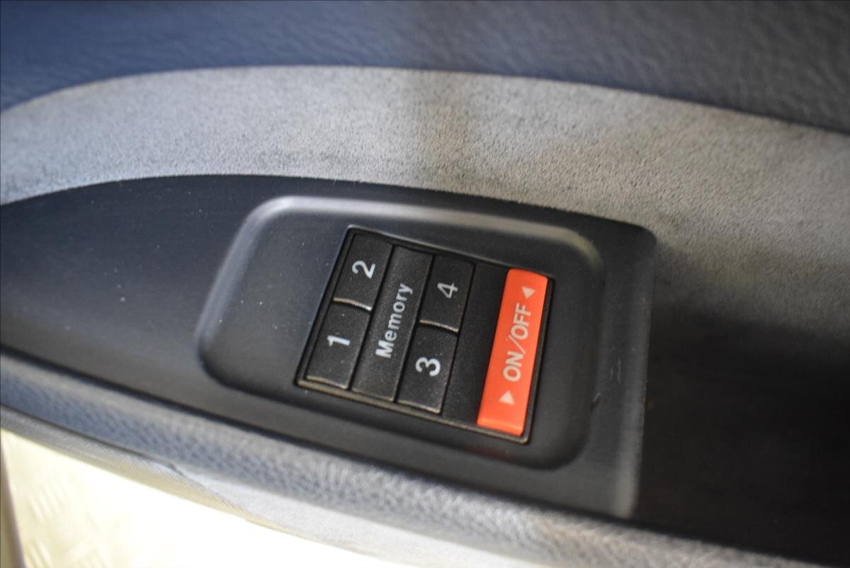 Audi S8 Sedan 4,2 l 265 kw