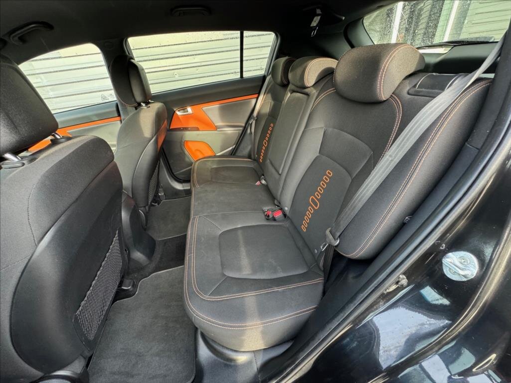 KIA Sportage SUV / Terénní 2,0 l 120 kw