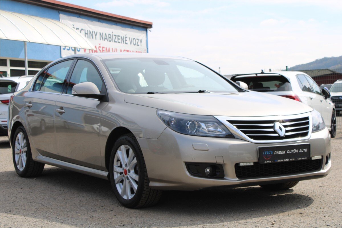 Renault Latitude Sedan / Limuzína 2,0 l 127 kw