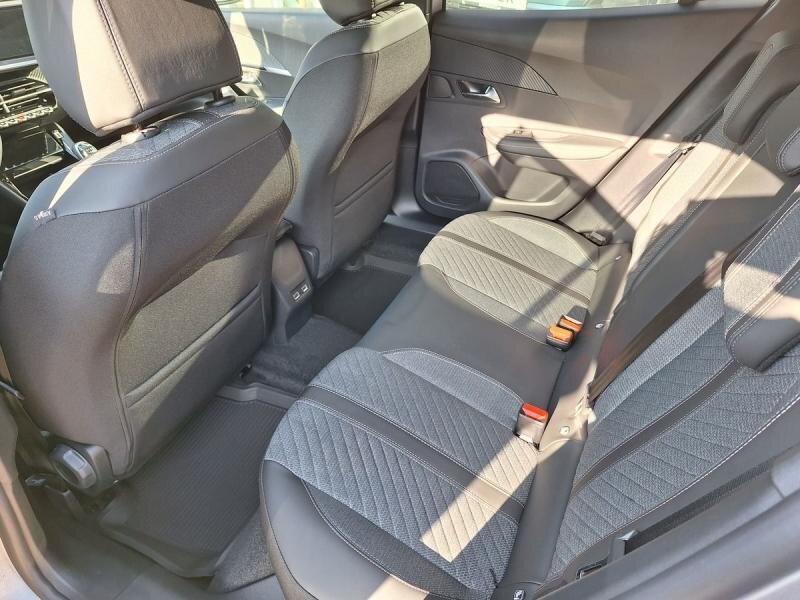 Peugeot 2008 SUV / Terénní 1,2 l 74 kw