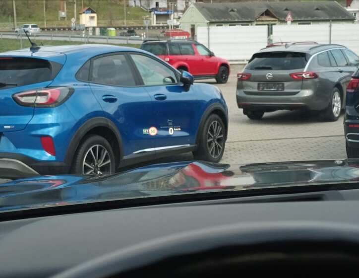 BMW X7 SUV / Terénní 4,4 l 390 kw