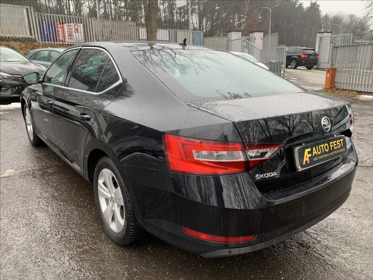 Škoda Superb Liftback 1,5 l 110 kw