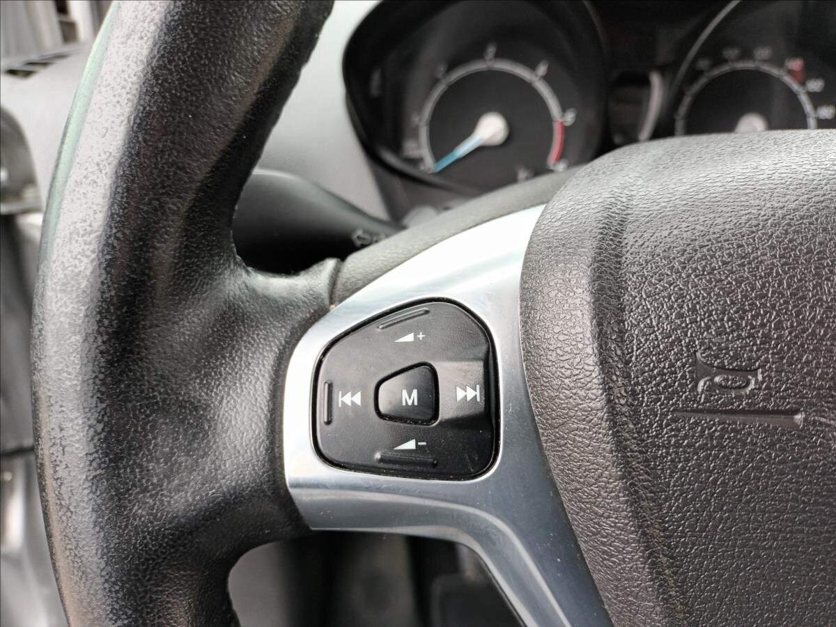 Ford Tourneo Courier MPV 1,5 l 55 kw