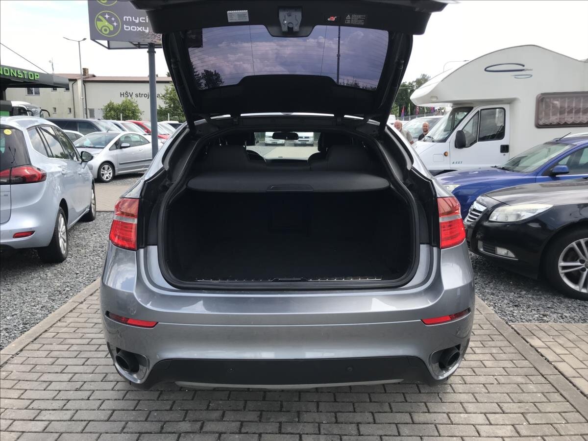 BMW X6 Kombi 3,0 l 180 kw