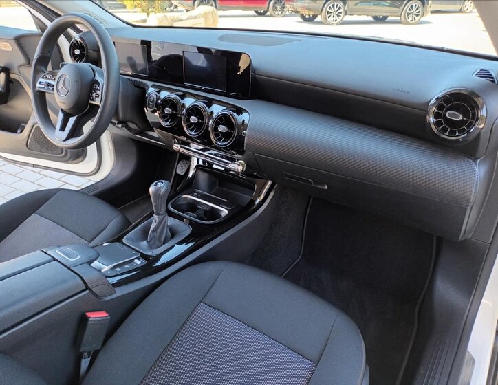 Mercedes-Benz Třídy A Hatchback 1,3 l 80 kw