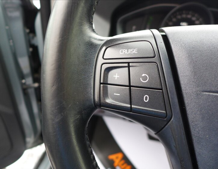 Volvo XC60 SUV 2,4 l 120 kw