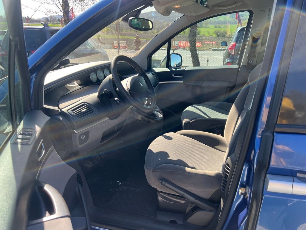Peugeot 807 MPV 2,0 l 100 kw