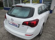 Opel Astra Kombi 2,0 l 121 kw