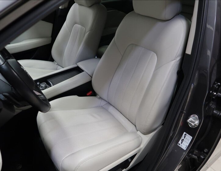 Mazda 6 Sedan / Limuzína 2,5 l 143 kw