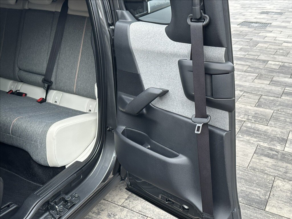 Mazda MX-30 SUV / Terénní 0,0 107 kw