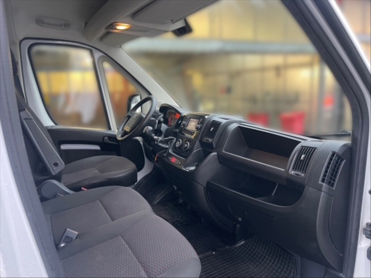 Peugeot Boxer Skříň 2,2 l 121 kw