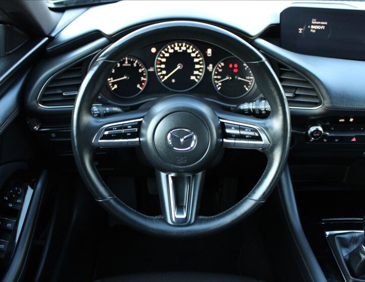 Mazda 3 9